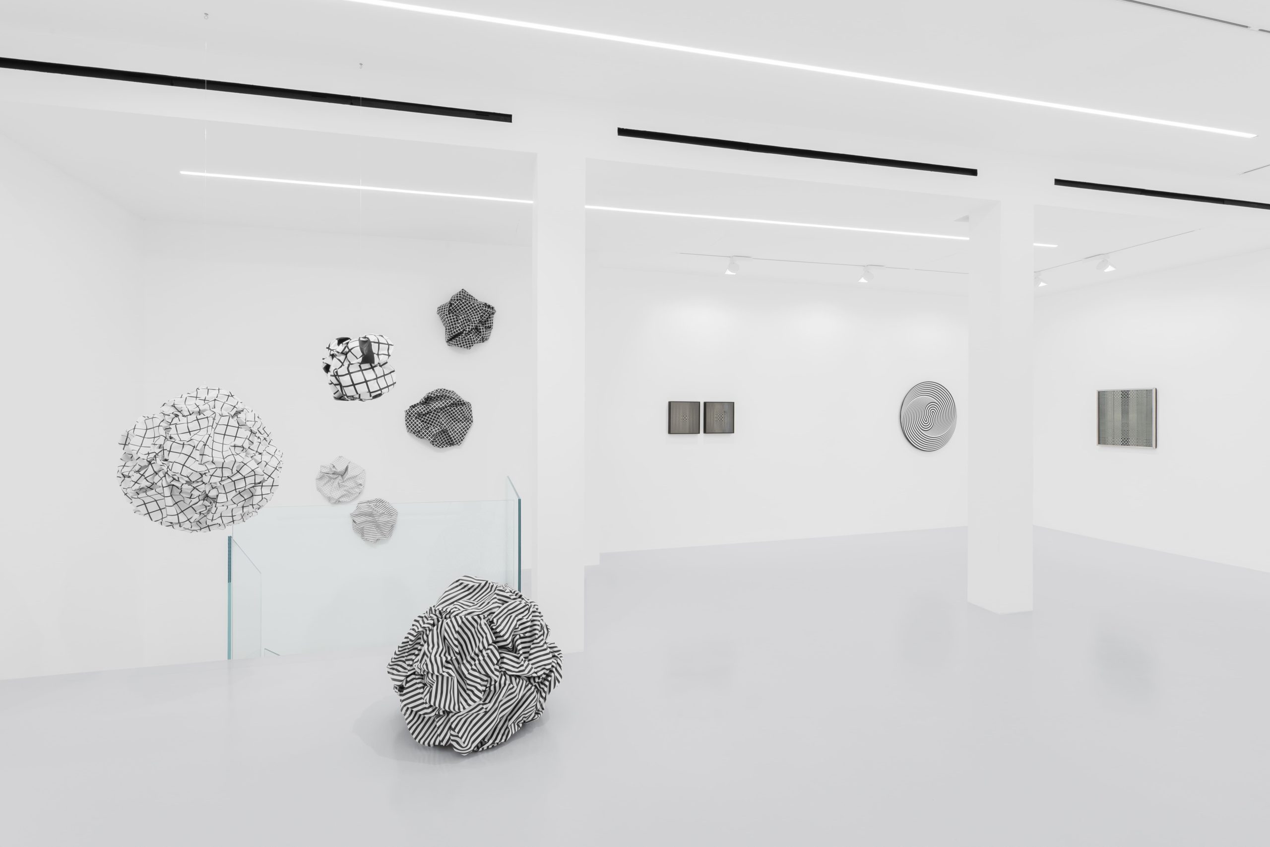 L’arte programmata, tra rigore e stupore: quattro artiste in scena da 10 A.M. ART