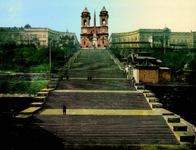 Elisabetta Benassi, 327 Steps, 2025, una scalinata rivisitata