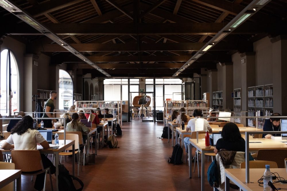 Firenze, Biblioteca delle Oblate, Sala di lettura.