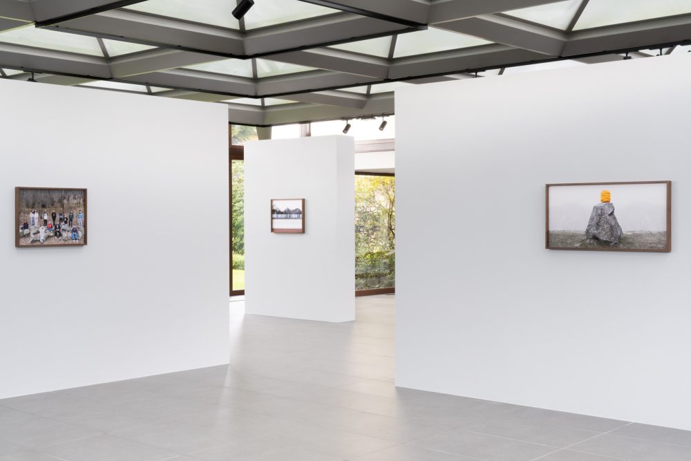 Installation view della mostra “Racconti di boschi, di fabbriche e di persone”, Casa Zegna