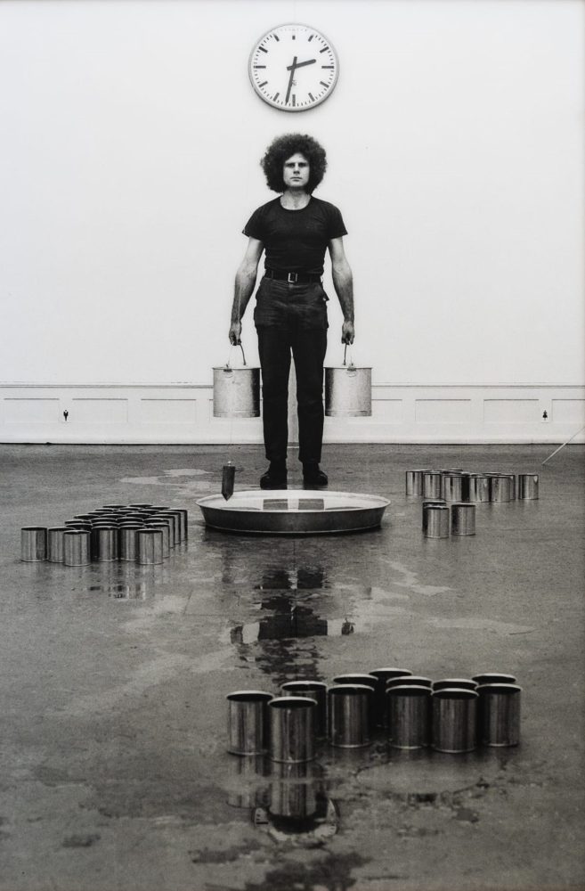 Klaus Rinke, 1971, Der wassertr ger, ph. Thomas Brambilla
