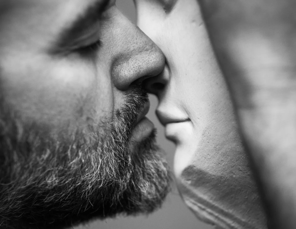 Dal piombo all’oro: il viaggio alchemico di Galliani in mostra a Roma