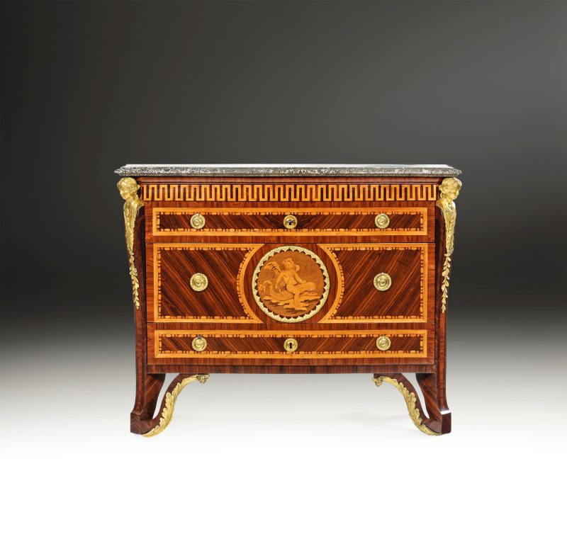 lotto 117, cassettone firmato Giuseppe Maggiolini, risalente al terzo quarto del XVIII secolo.