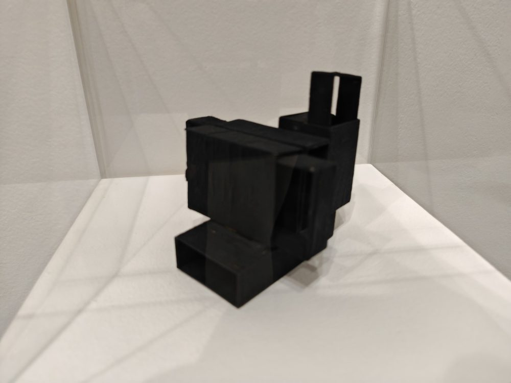 Lygia Clark, 7 x 5,5 x 8 cm, Alison Jacques Gallery
