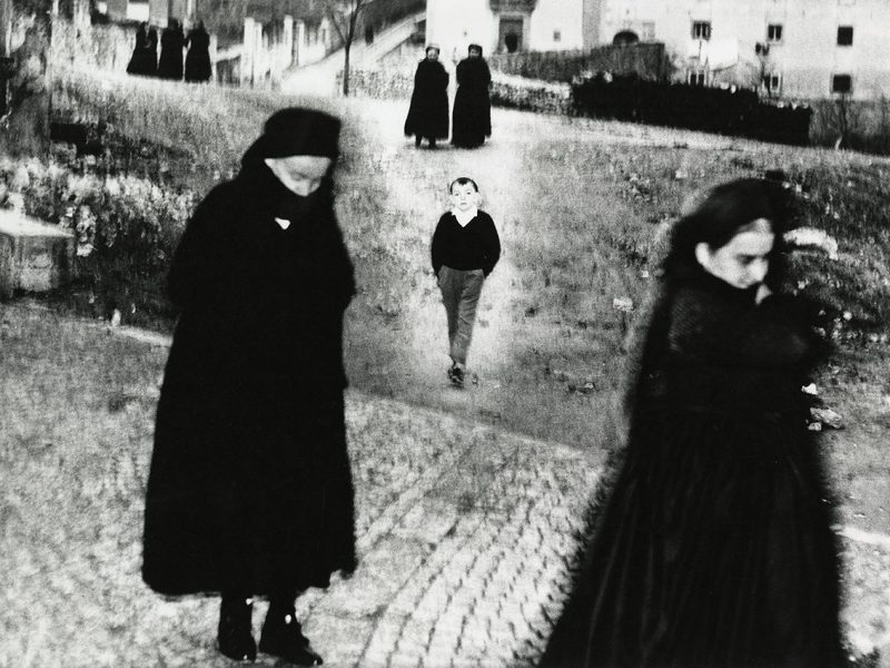 Mario Giacomelli, Scanno,1957, 1959 © Archivio Mario Giacomelli