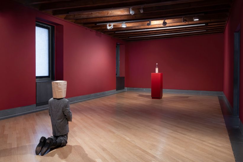 Maurizio Cattelan alla GAMeC, foto Lorenzo Palmieri