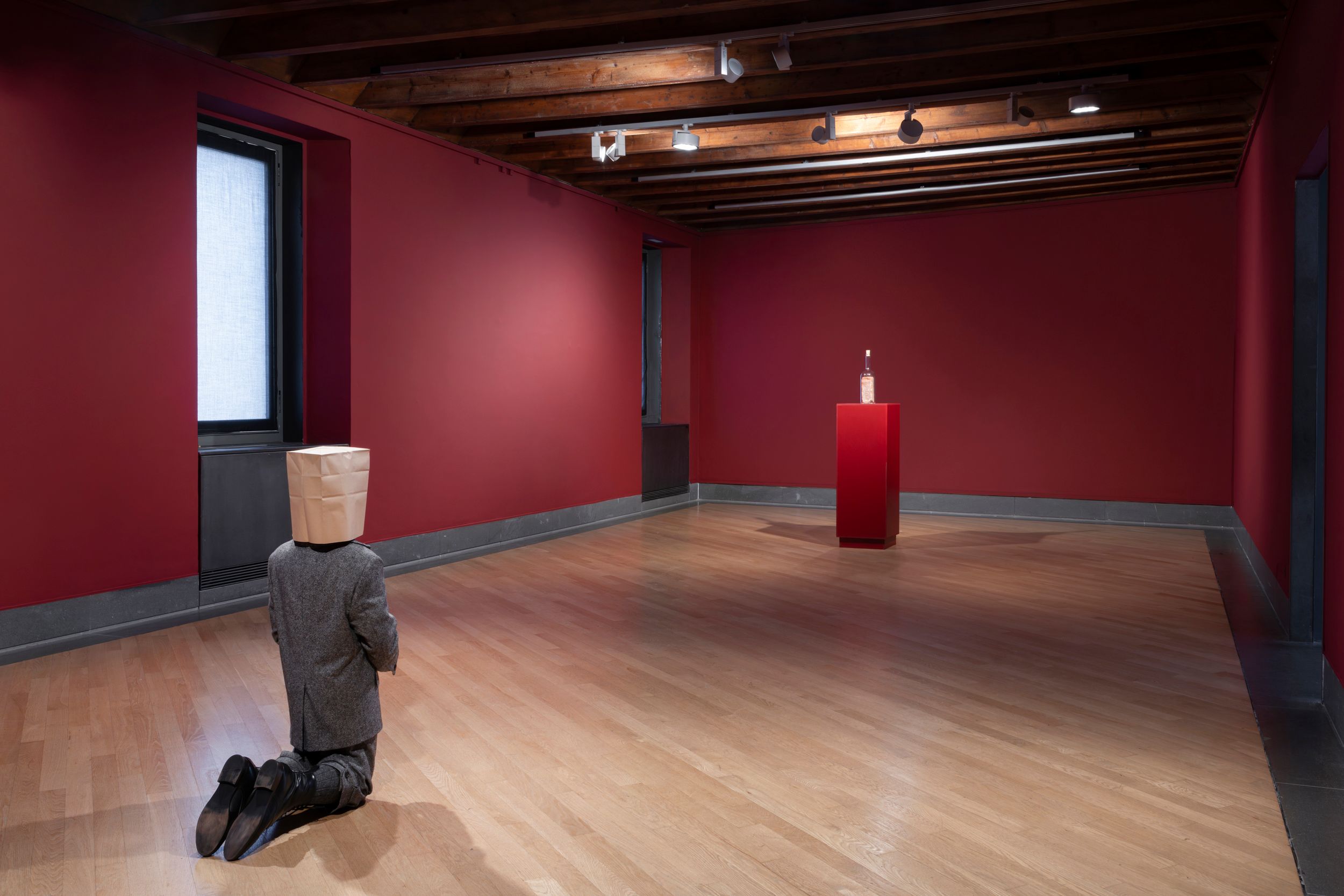 Seasons. Cattelan colpisce ancora, ma cosa vuole davvero dirci?