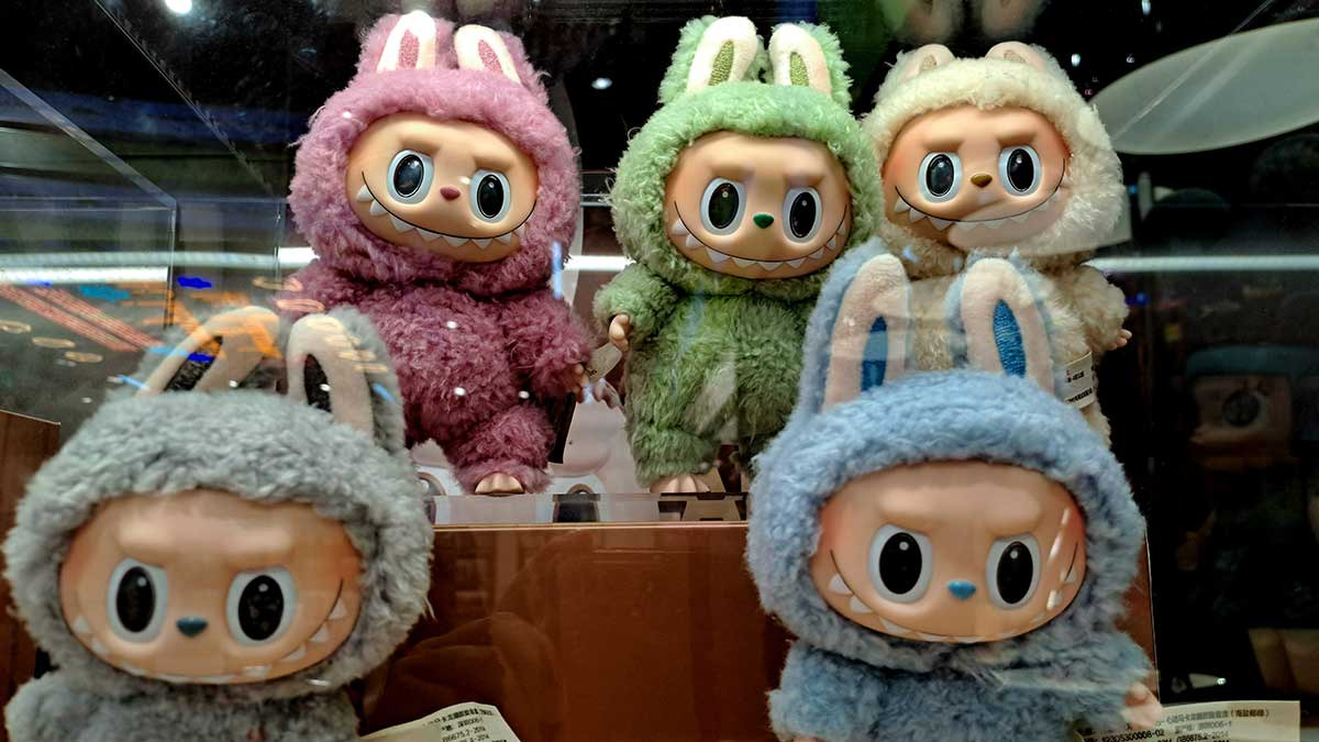 Labubu-mania: l’estetica mostruosa che conquista