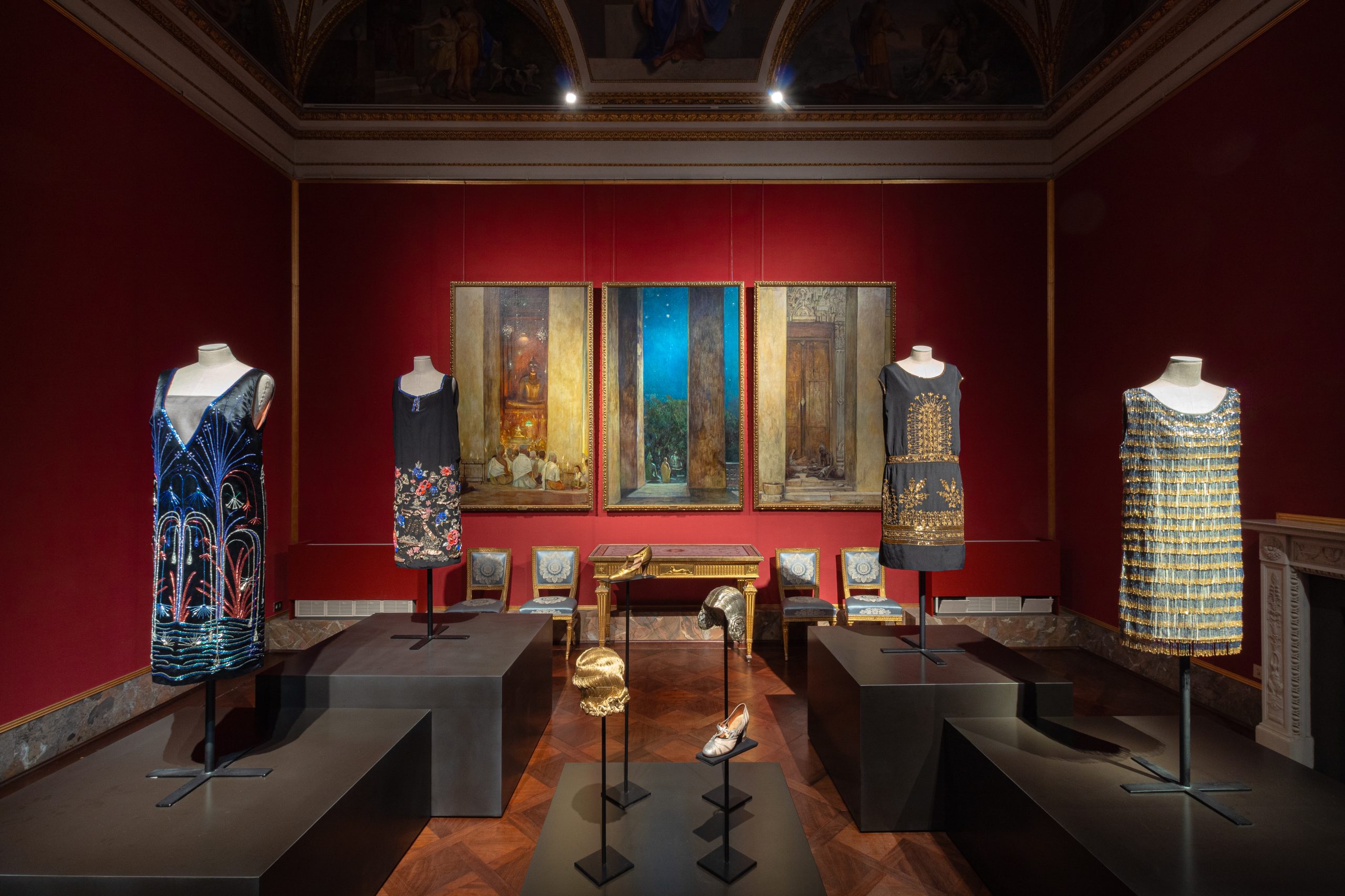 Palazzo Pitti celebra la moda del Novecento: 40 abiti iconici in mostra al Museo della Moda