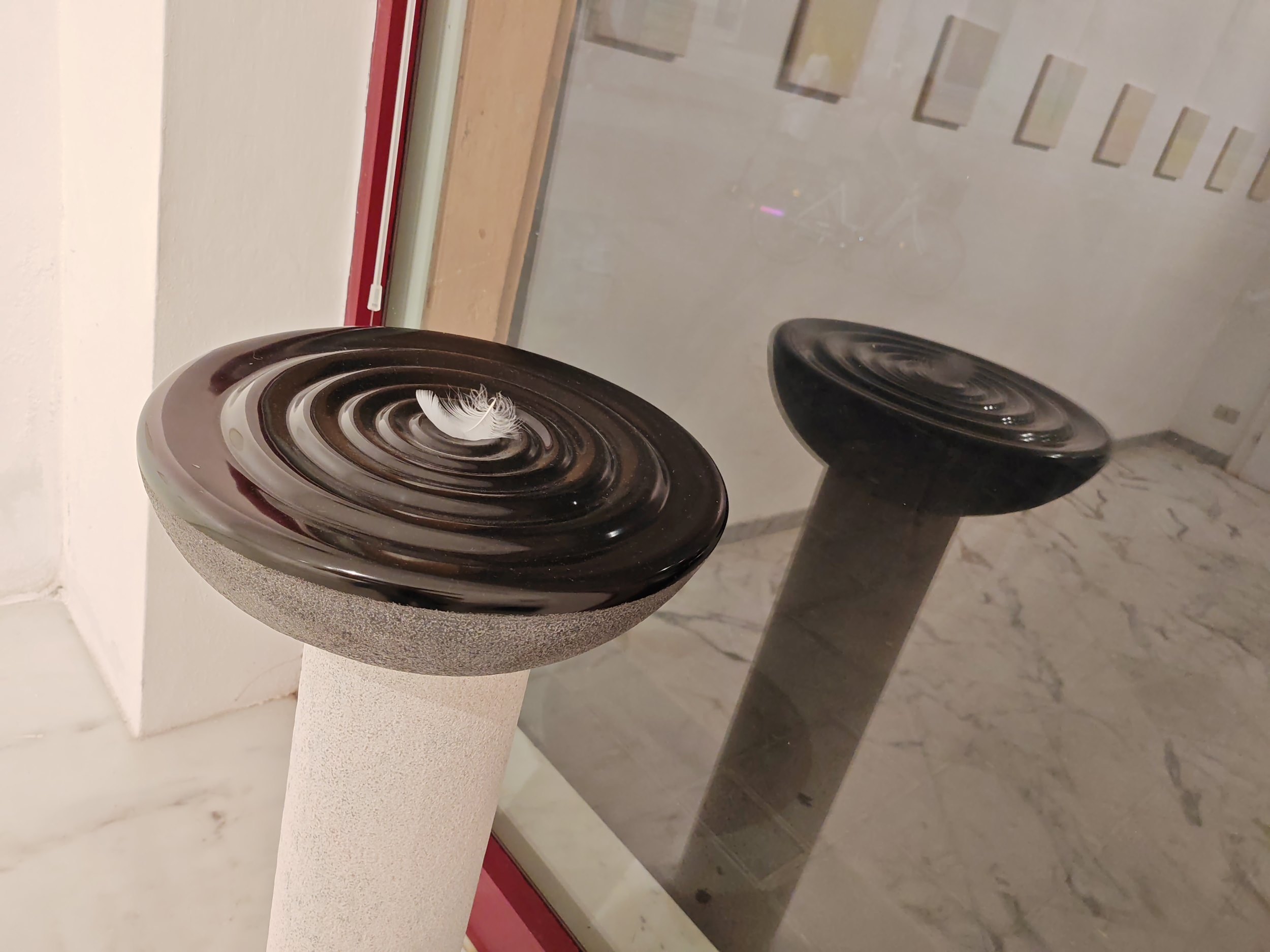 Silenziosa trascendenza. Abdus Salaam alla Galleria Giovanni Bonelli di Pietrasanta