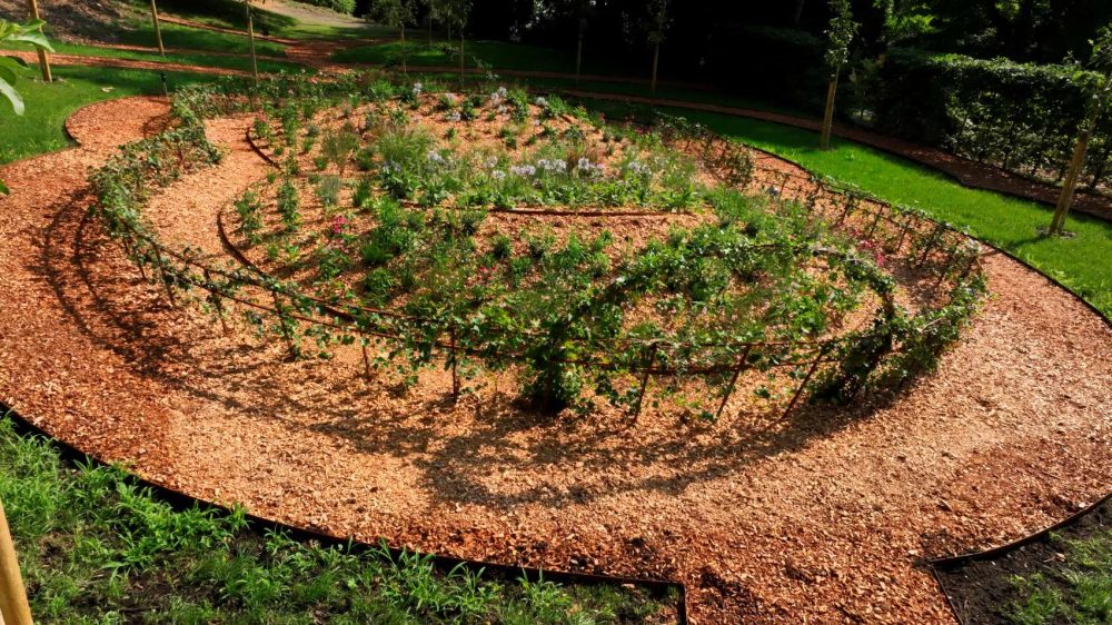 Maria Dompè, To the women who are not allowed to fulfill their dreams!, Villa  (CO)