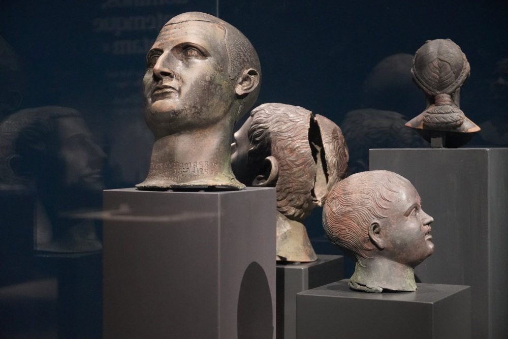 I Bronzi di San Casciano esposti a Berlino (foto Lavinia Antonelli)