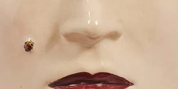 Particolare di un'opera di Luigi Ontani, il primo dei sottovalutati per ChatGPT