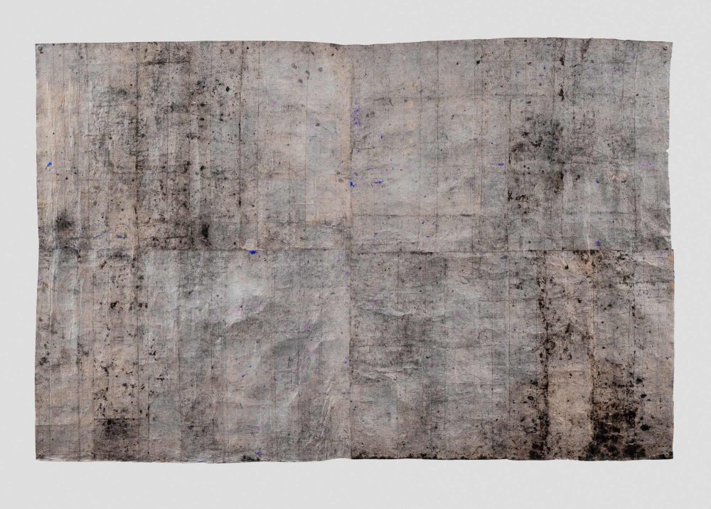 Silvia Infranco, Tracciati, 2015, pigmenti, ossidi e bitume su carta, 200x300 cm