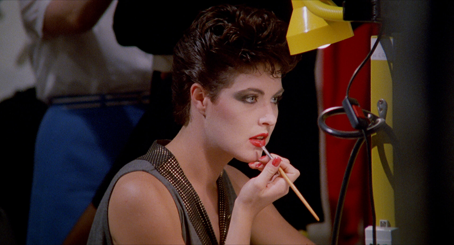 “Sotto il vestito niente”: torna al cinema il cult di Vanzina