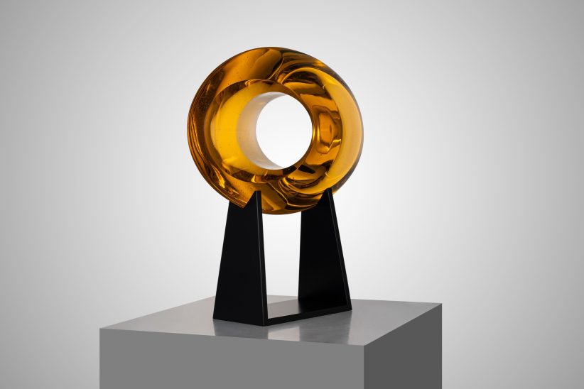 Vlastimil Beránek, Mola Mola Gold, 2023, cast glass, 42 x 38.5 x 15 cm