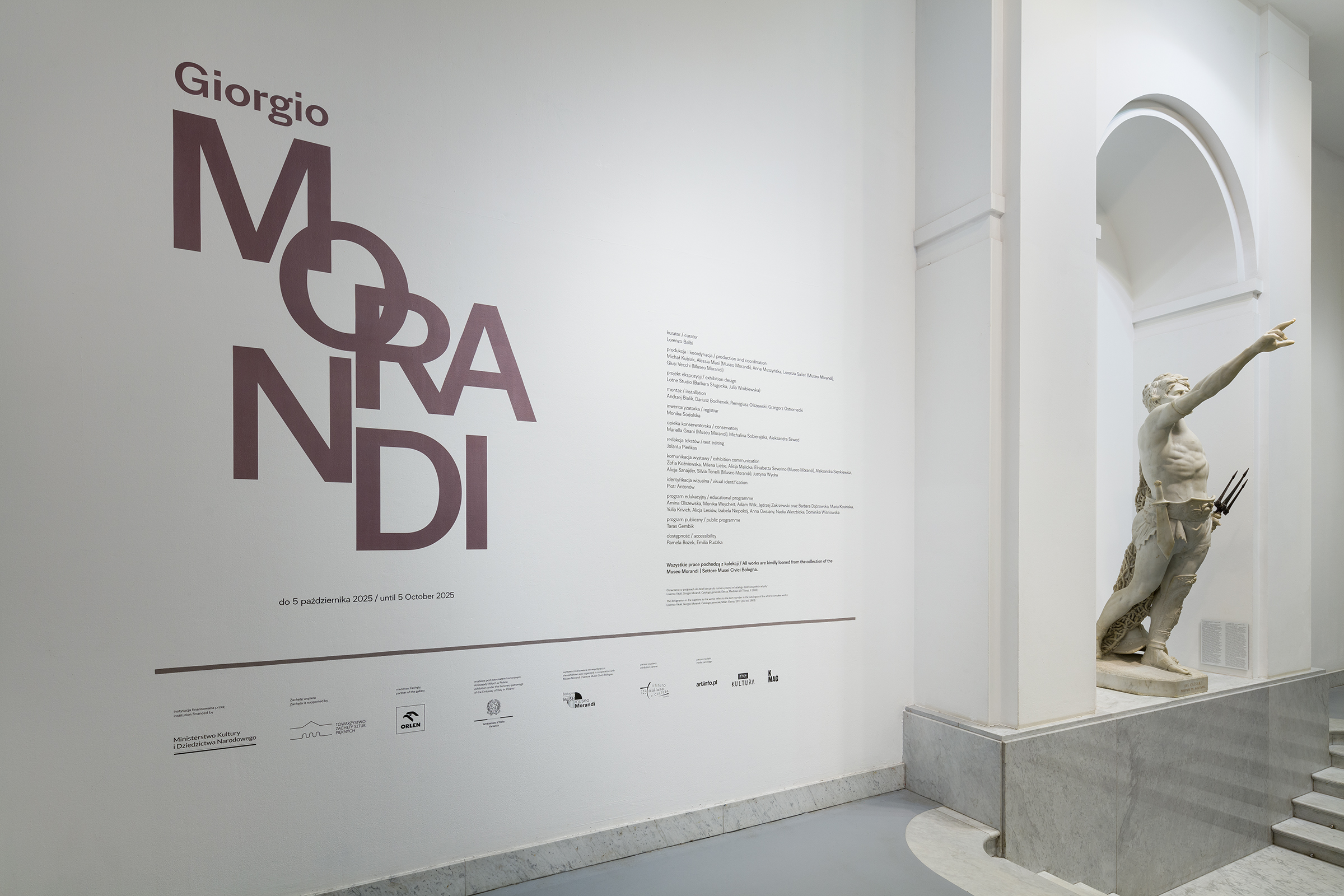 Morandi: luce, silenzio e poesia nella prima monografica polacca