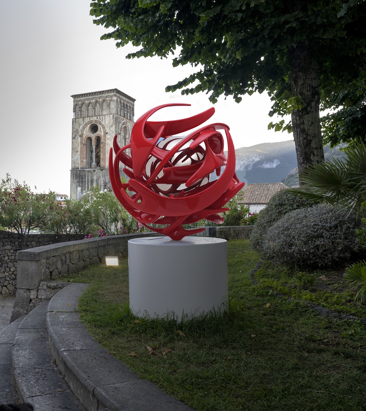 Costiera Amalfitana: Cattelan, Kiefer e Meggiato protagonisti tra Capri e Ravello