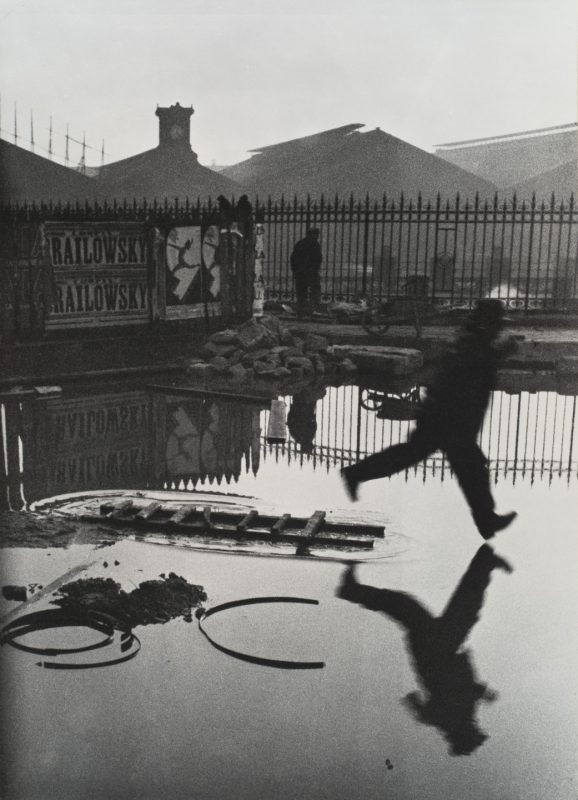 Henri Cartier-Bresson – Derrière la gare Saint-Lazare (1932)