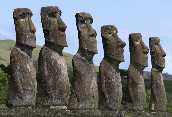 Rapa Nui, l’innalzamento del mare mette a rischio i Moai