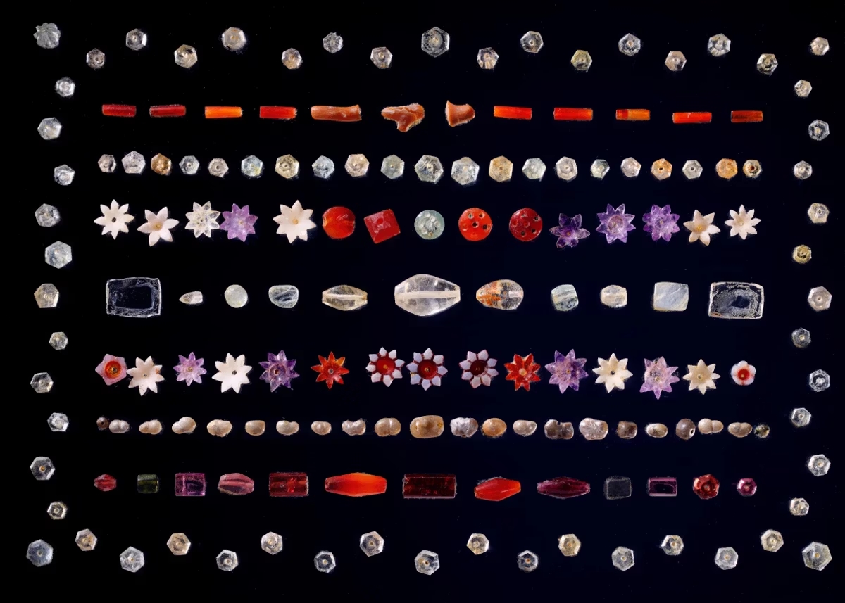 Sotheby’s, passo indietro sulle gemme di Piprahwa: saranno restituite all’India