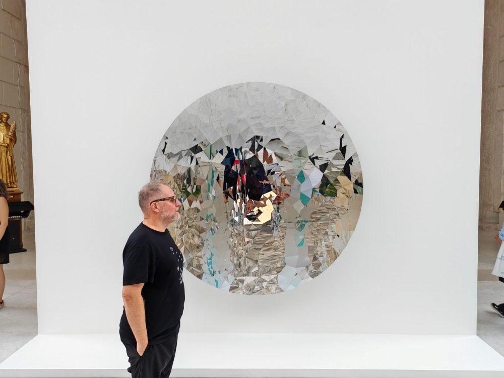 Anish Kapoor, Random Triangle Mirror, Panorama Pozzuoli