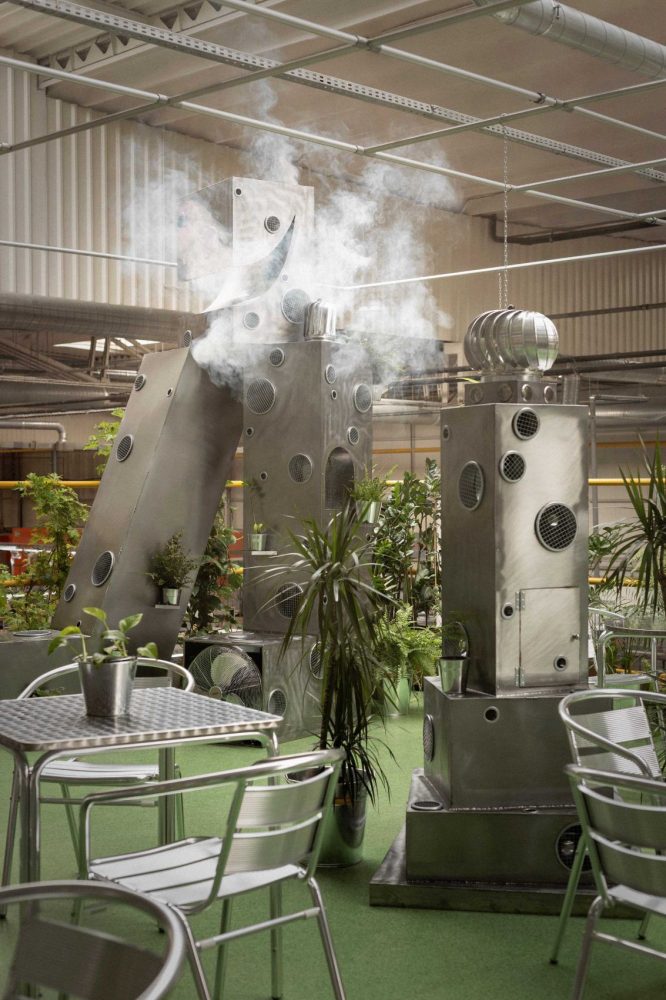 Cezary Poniatowski, Inhalatorium, 2025, intervento site-specific. foto Alicja Kielan, courtesy Fondazione Ermanno Casoli