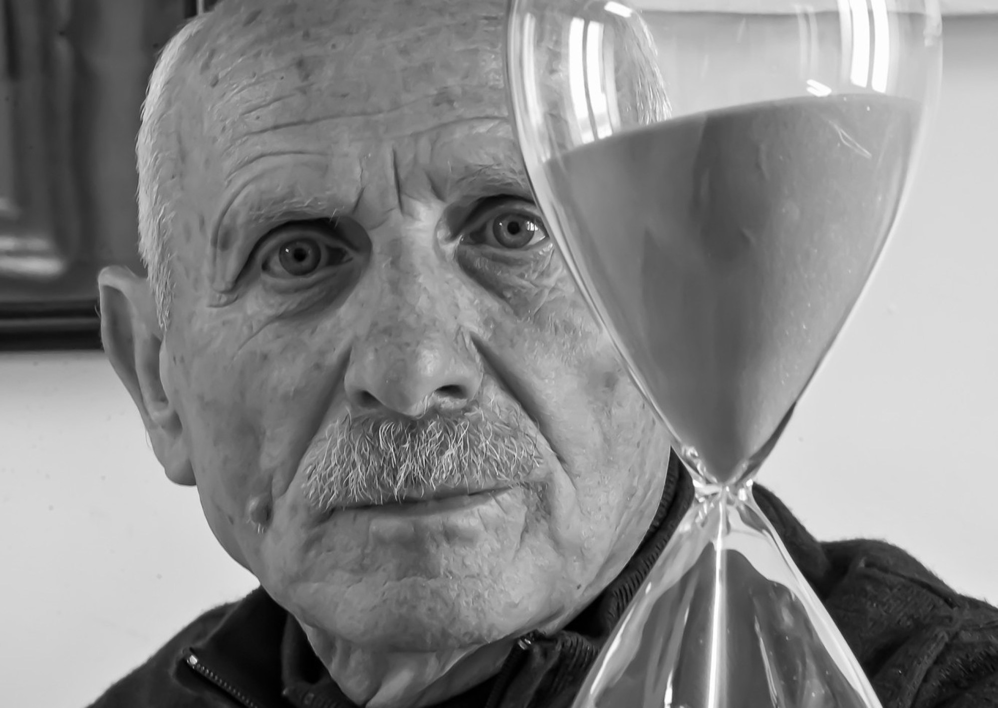 Giuseppe Leone, i giorni della clessidra. O la libertà del cuore