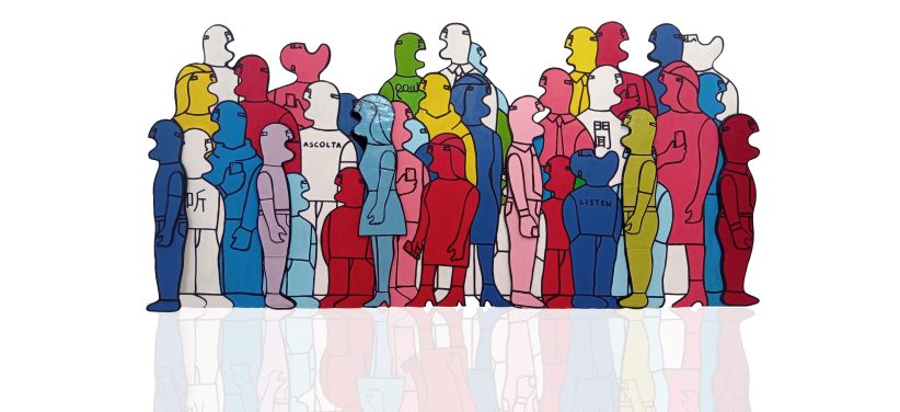 Fabrizio Dusi, One among the others (The fallen crowd), 2025, installazione con 4 personaggi in ceramica smaltata e dipinta montati su pannelli in legno dipinto, 200 x 400 cm, Courtesy l’artista