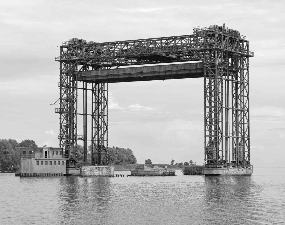 Boris Becker, Eisenbahnbrücke Karnin Peenestrom, fine art pigment print, 110 x 140 cm, 2020