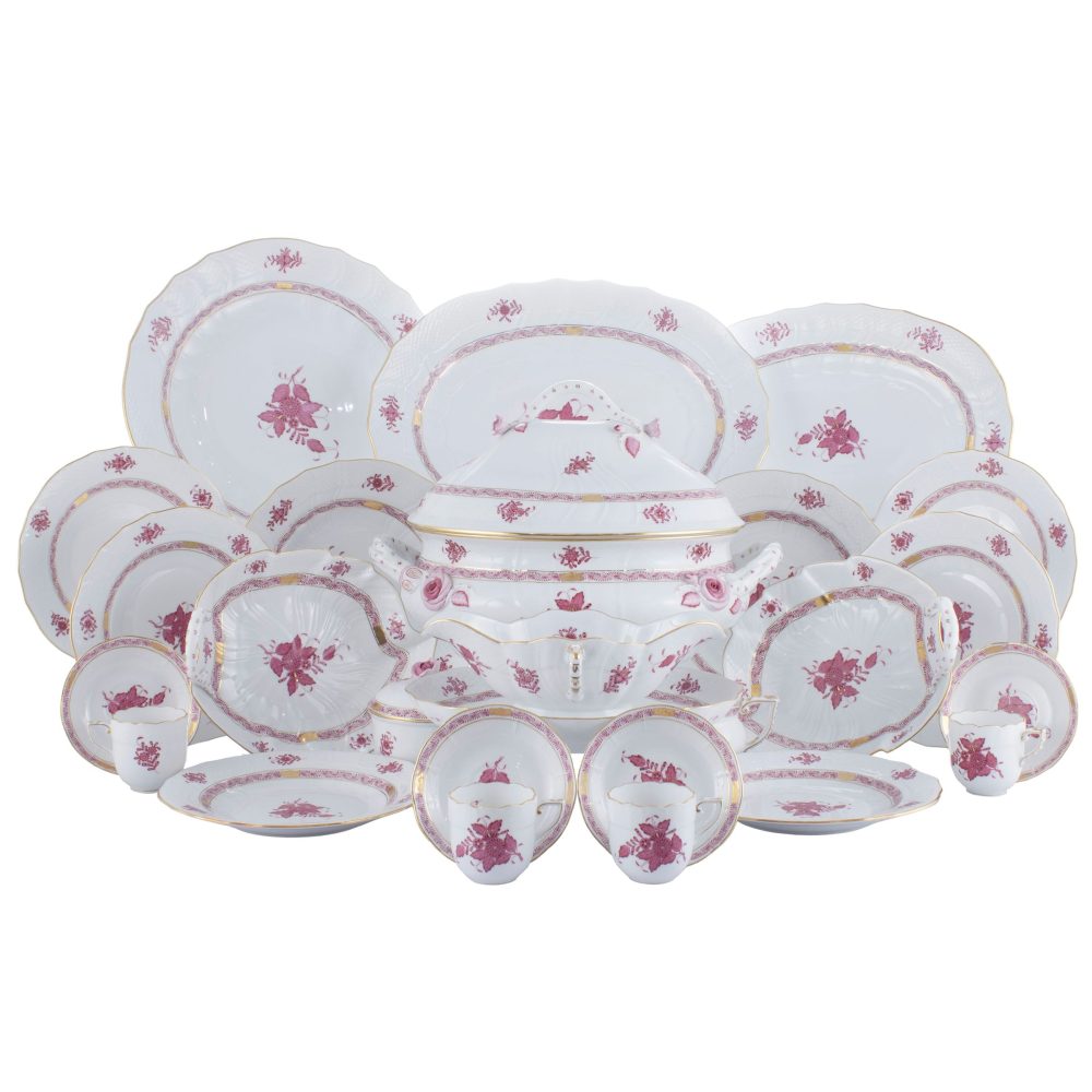 Il servizio Herend Apponyi Pink (lotto 73)