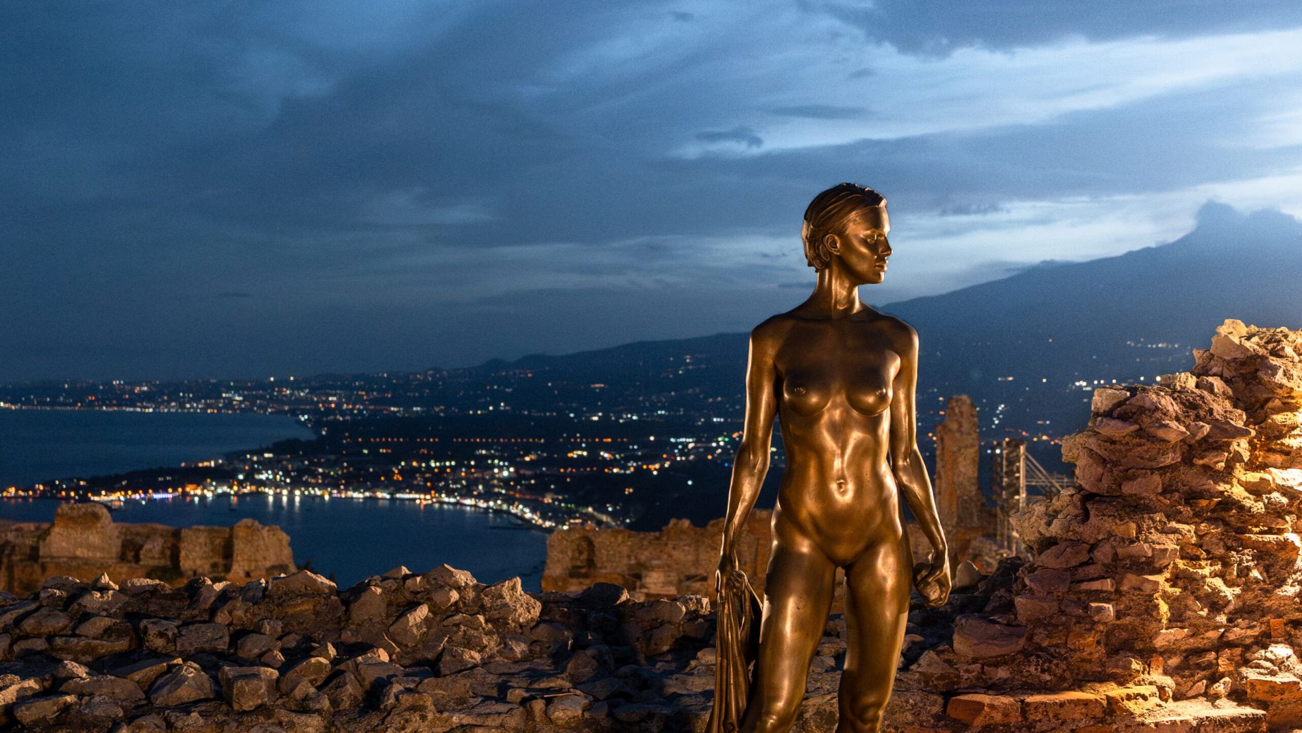 Un David transgender, e altro. Jago al Teatro Antico di Taormina