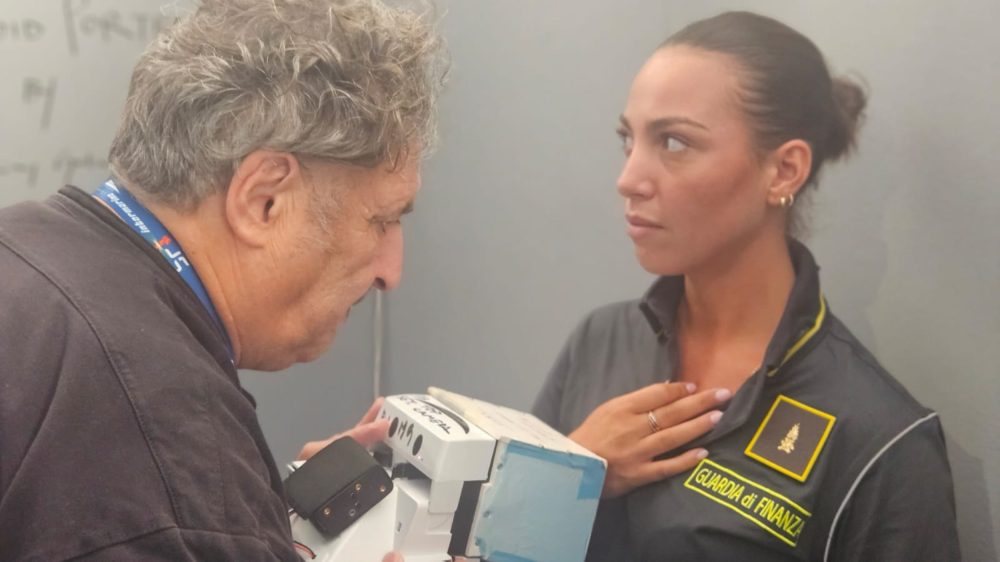 Maurizio Galimberti all'opera a La Spezia