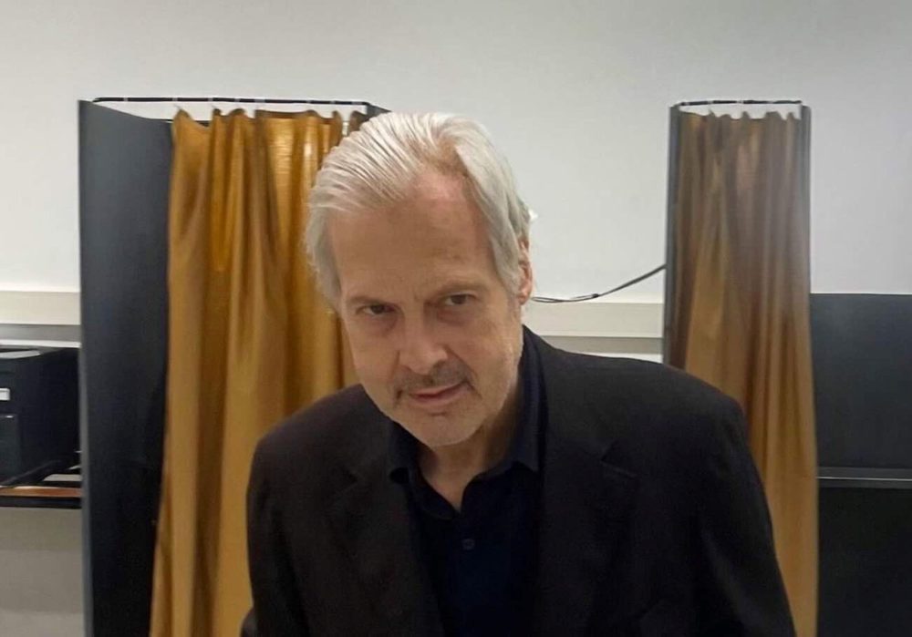 Vittorio Sgarbi alle urne nelle Marche