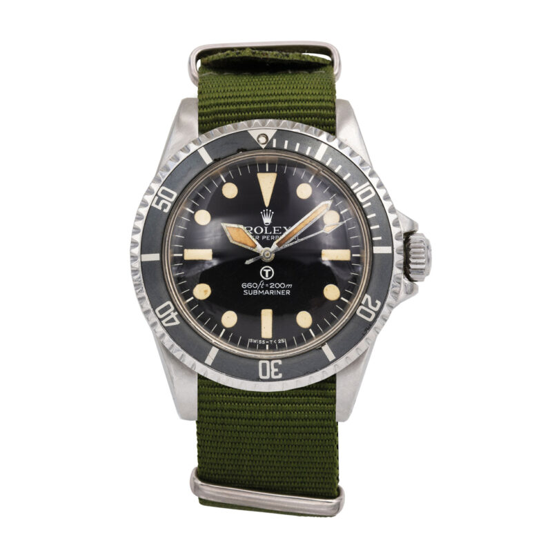 LOTTO 363ROLEX SUBMARINER MILSUB REF. 5517 IN ACCIAIO INOX Numero di referenza: 5517 Numero di serie: 5339906 Anno: 1978 Materiale: Acciaio inox Dimensioni: 39 mm Calibro: Automatico cal. 1520 Vetro: Plexiglass Bracciale: Nato Accessori: Seconda ghiera per dotazione MilSub STIMA: 75-95 mila euro Casa d'Aste Wannenes