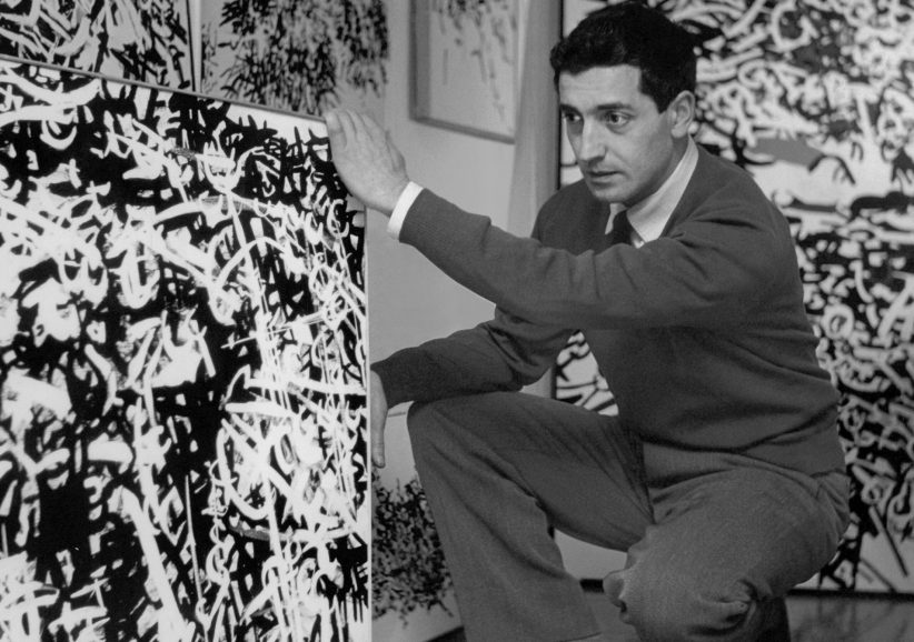 Antonio Sanfilippo nella casa-studio di Via del Babuino. Roma, 1957. Courtesy Archivio Accardi-Sanfilippo