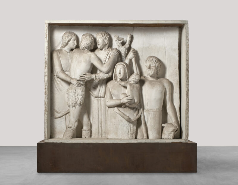 Lotto 32Arturo Martini "Il Figliol prodigo e la Famiglia" 1936-37, gesso con supporto ligneo originale, cm 184,5x216x55. Stima € 300.000 - 350.000 Courtesy Il Ponte Casa d’Aste