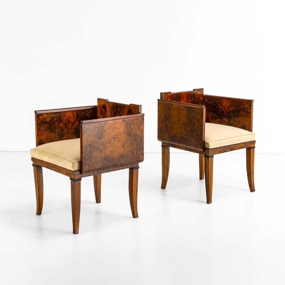 Gio Ponti, Due poltrone, battute a € 22.600 (stima € 4.000-6.000)