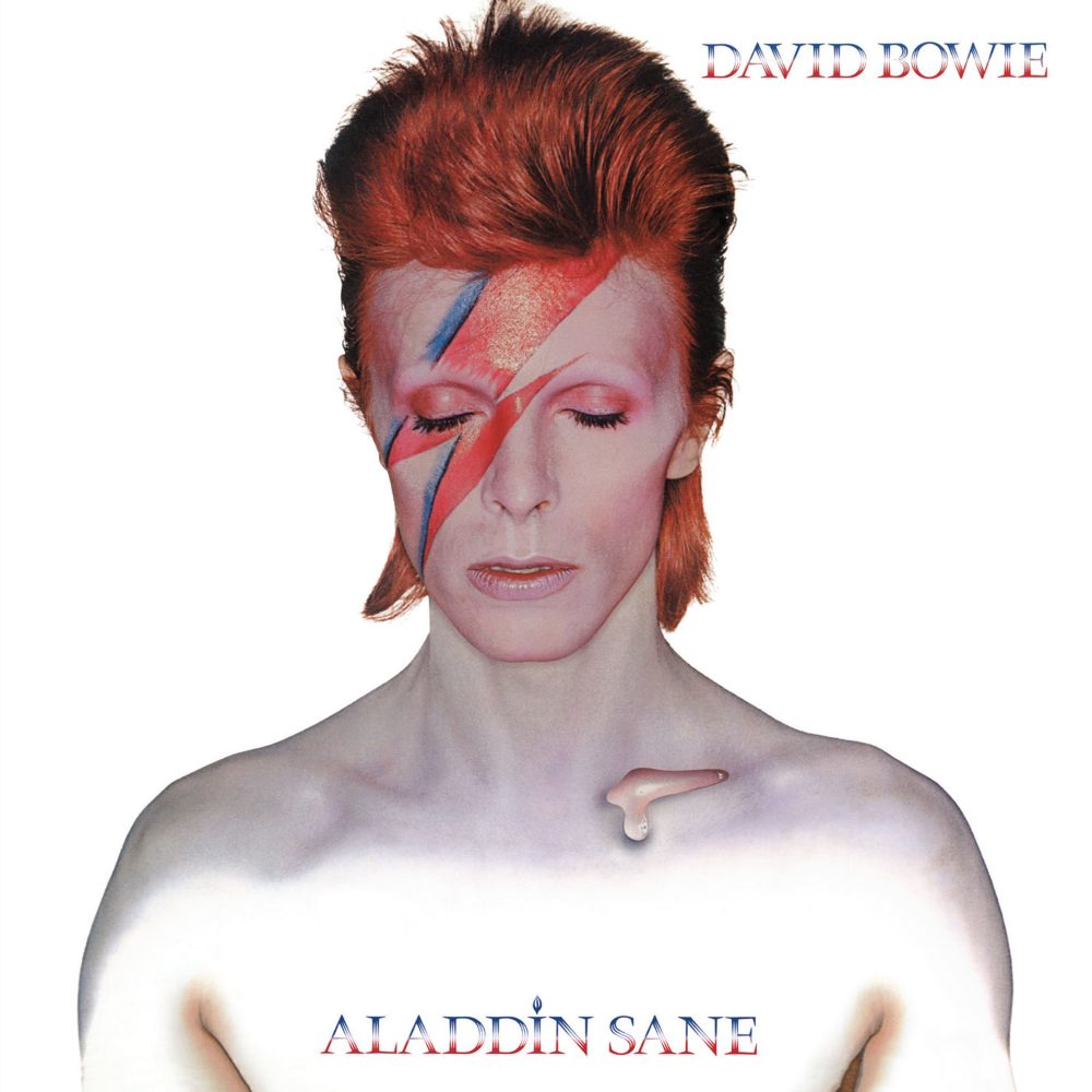 La copertina dell’album Aladdin Sane di David Bowie (1973), realizzata dal fotografo Brian Duffy, Photo Duffy © Duffy Archive & The David Bowie Archive