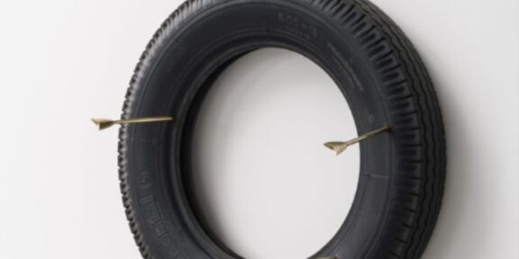 Paolo Canevari, San Sebastiano, 1999, pneumatico, bronzo