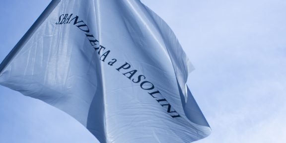 Sbandierata a Pasolini