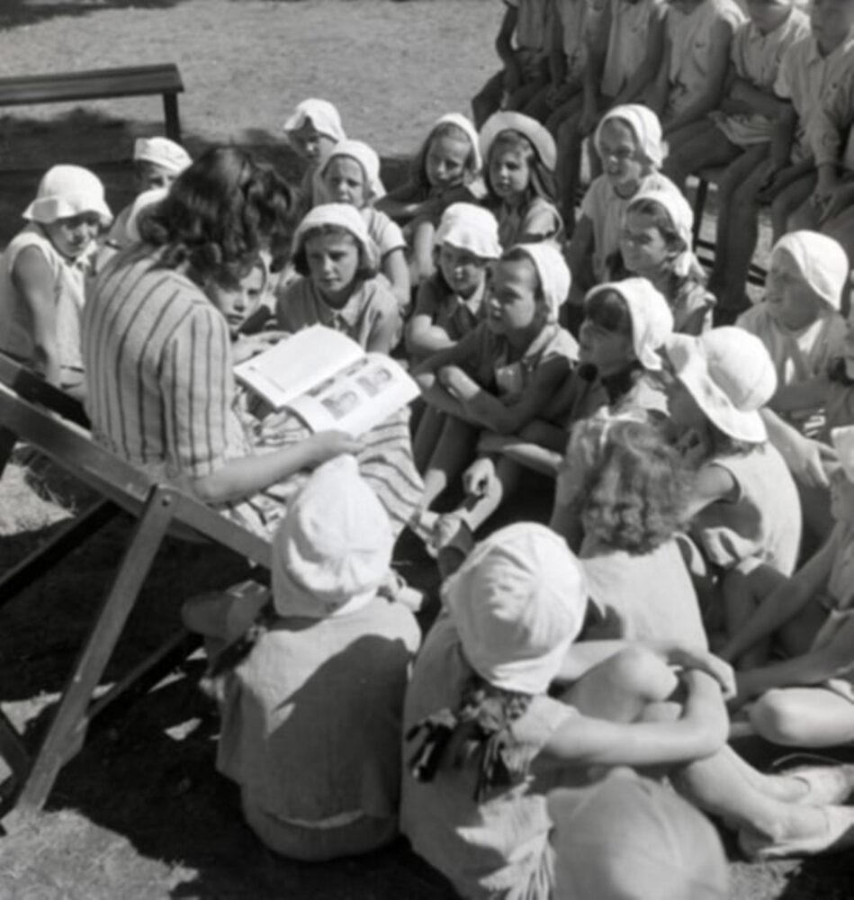 Sisto Sisti, I bambini delle colonie elioterapiche al dopolavoro della Montecatini, 1937-41, Courtesy Foto Industria 2025
