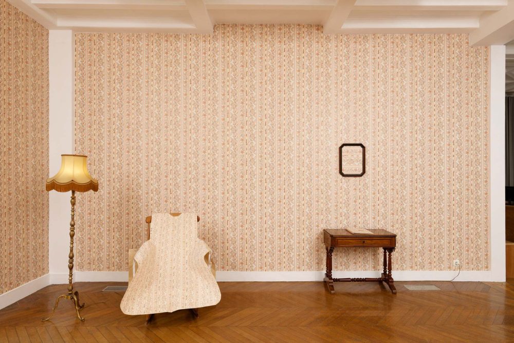 Veduta della mostra Tomaso Binga - Corps-poésie, a La Galerie di Noisy-Le-Sec, in Francia