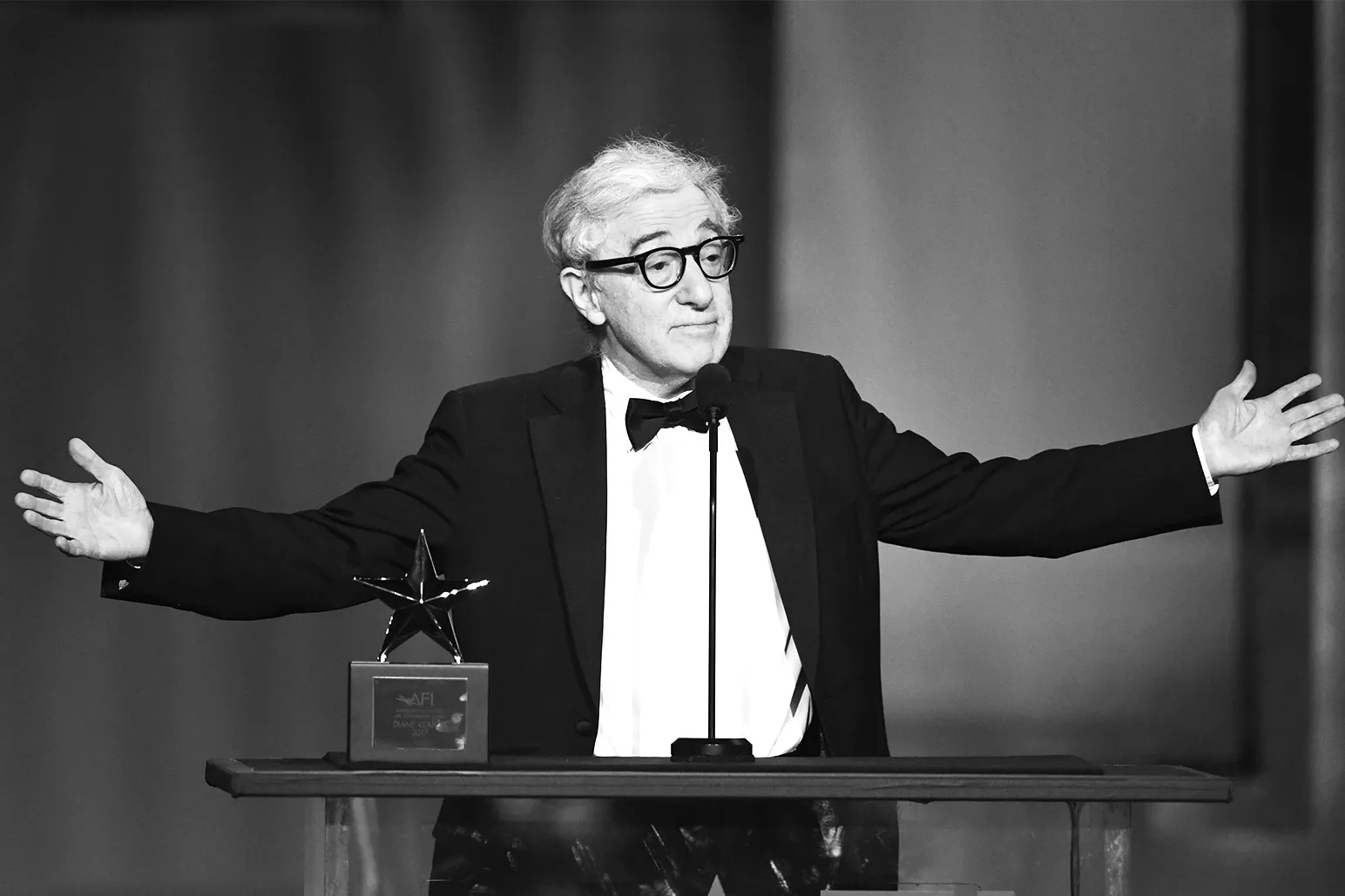 Woody Allen, 90 anni di genialità divisiva