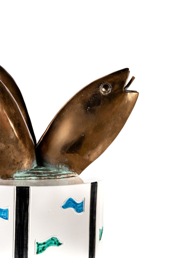 Alessandro Mendini, fontana Le Colonne - 1986, ceramica smaltata con innesto in bronzo, stima € 8.000–10.000. Dettaglio