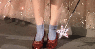 Le scarpe rosse di Dorothy, il Labubu, il topo Fabergé. I risultati d’asta più sorprendenti del 2025