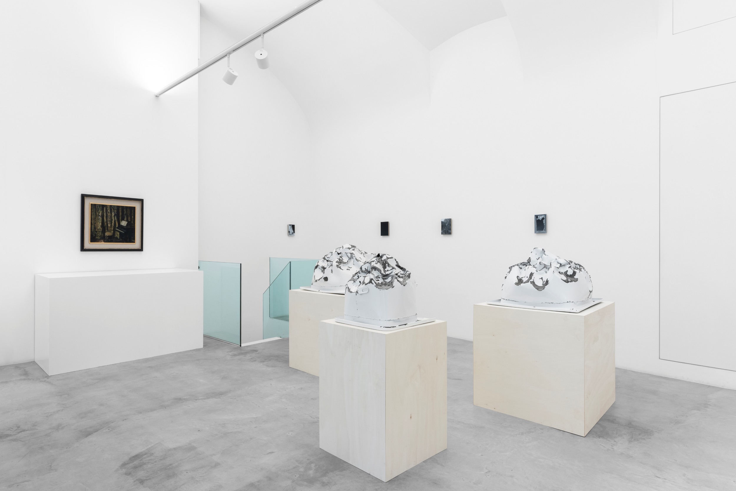 Da Balla a Urrutia. Vuoti abitati alla Maab Gallery