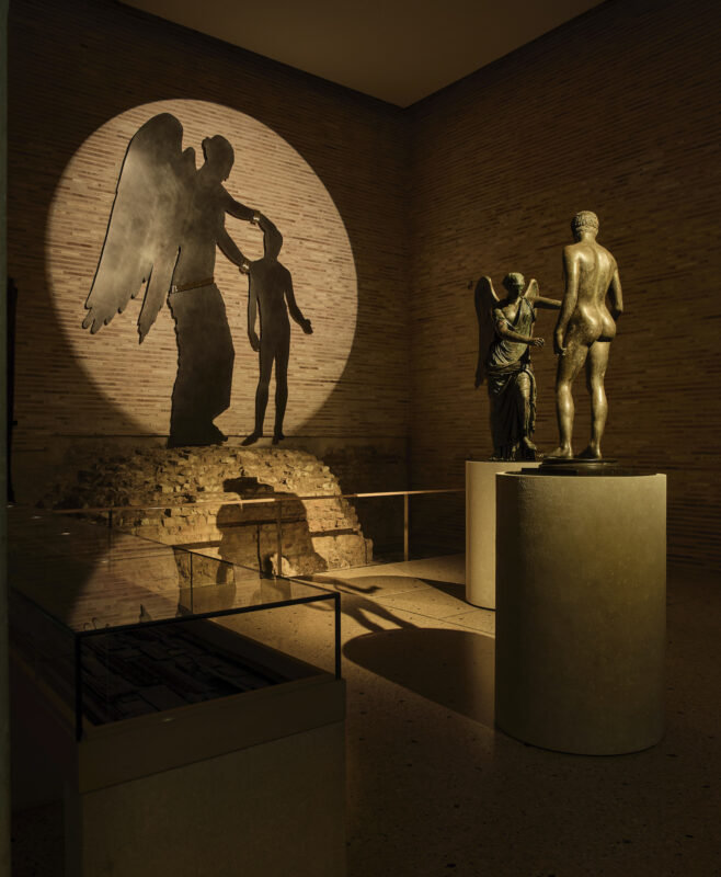 Victoria Mater. L’idolo e l’icona, installazione di Francesco Vezzoli. Fotografia di Alessandra Chemollo. Courtesy Fondazione Brescia Musei