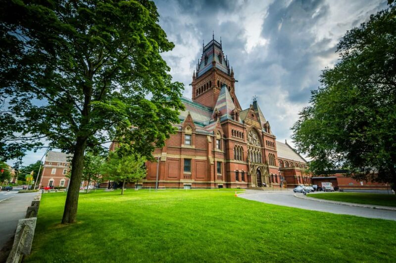 La Harvard University