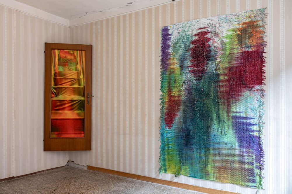 Colombina Reloaded. Metamorfosi veneziana, da sinistra Hovering in the Afterimage of Desire, Through the Ether, Kyle Meyer, 2025, ph Massimiliano Tuveri courtesy The Art Society